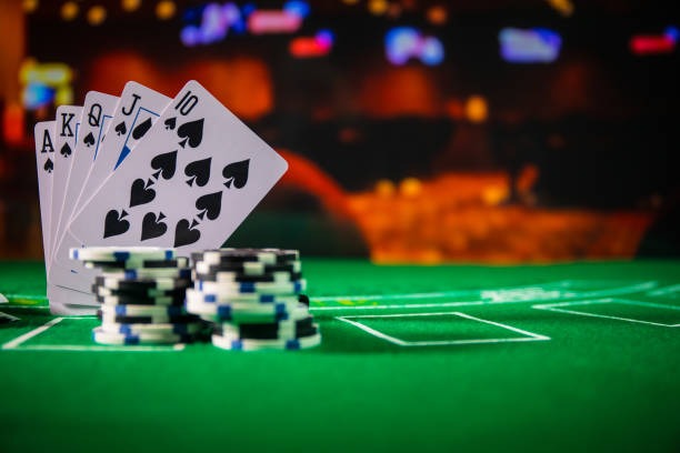 Play'n GO live blackjack dealer streaming in HD on singapoker mobile app